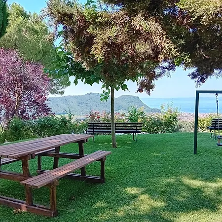 Montegolo Apartament *