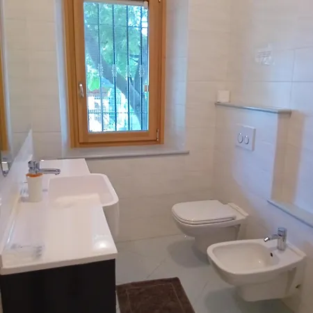 Montegolo Apartment *